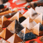 ásvány piramis, lakás energetizálása, tisztítása
